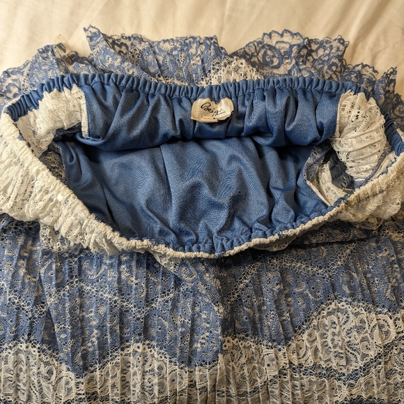 Beige by eci off the shoulder blue white lace dress - Picture 6 of 7